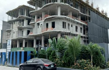 Super amazing Luxury 1 Bedroom Apartment With a Gym and Swimming Pool For Sale @ Victoria Island, Lagos