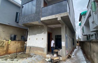 4 Bedroom fully detached duplex with Bq