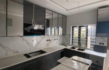 5 Bedroom fully detached with bq