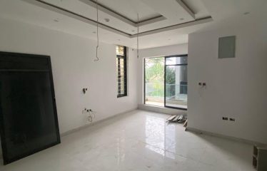 5 Bedroom fully detached with bq