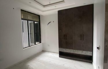 5 Bedroom fully detached with bq