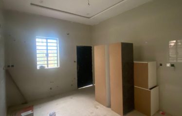 Exclusive 5 Bedroom fully detached with bq