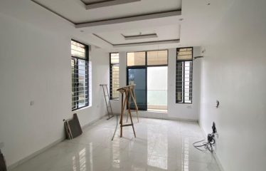 5 Bedroom fully detached with bq