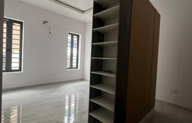 Exclusive 4 bedroom massionette with BQ