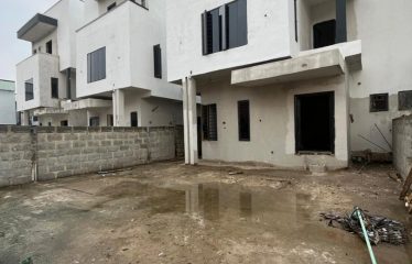 Exquisite 5 bedroom detached duplex with BQ