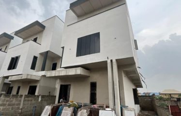 Exquisite 5 bedroom detached duplex with BQ