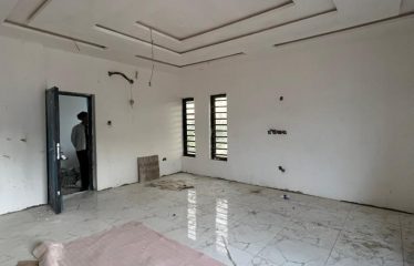 Exquisite 5 bedroom detached duplex with BQ