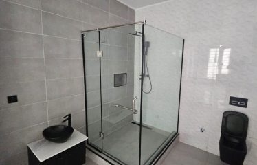 Luxury 5 Bedroom fully detached duplex with bq