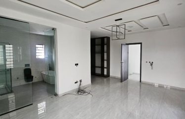 Luxury 5 Bedroom fully detached duplex with bq