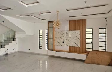 Luxury 5 Bedroom fully detached duplex with bq